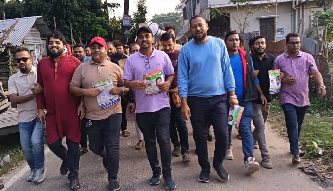 বেগম জিয়ার রোগমুক্তি কামনায় দোয়া মাহফিল ও নুরুল আমিনের নির্বাচনী প্রচারণা