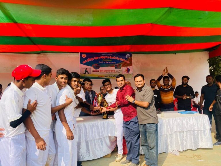 ভলিবল ও ক্রিকেটে চট্টগ্রাম জেলায় চ্যাম্পিয়ন মিরসরাইয়ের করেরহাট উচ্চ বিদ্যালয়