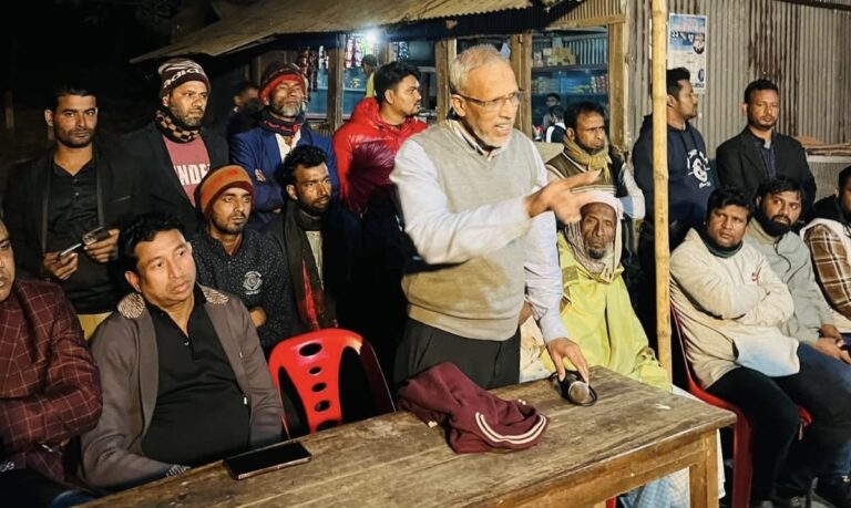 মিরসরাইয়ের ওয়াহেদপুরে ধানের  শীষকে বিজয়ী করতে আলোচনা সভা